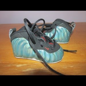 Nike Air foamposite Toddler size 2 C
